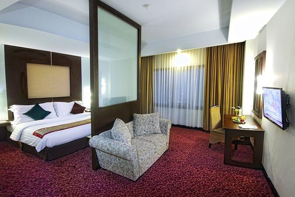 Pangeran Beach Hotel Padang  Eksteriør billede