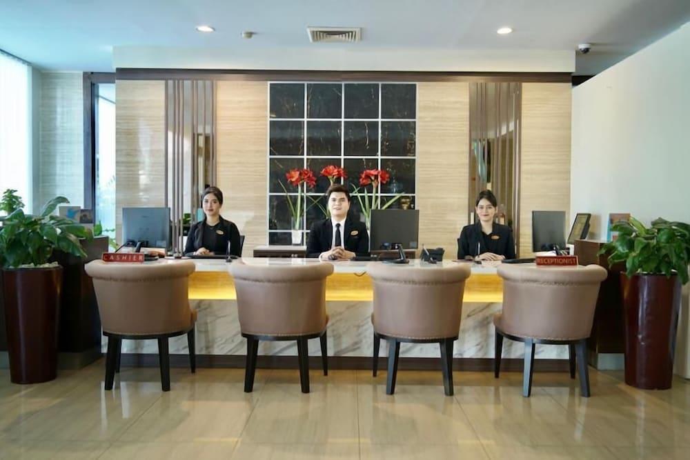 Pangeran Beach Hotel Padang  Eksteriør billede