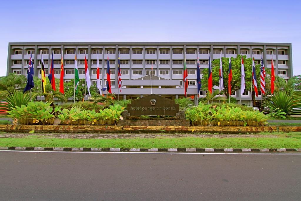 Pangeran Beach Hotel Padang  Eksteriør billede