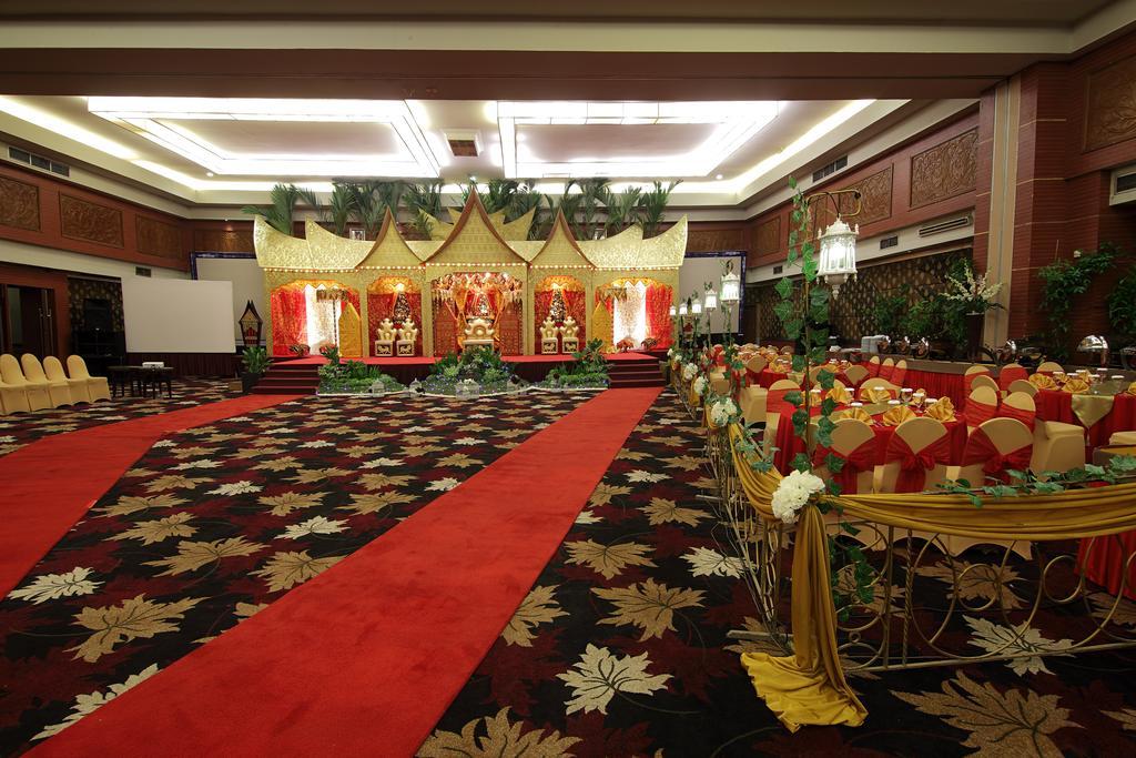 Pangeran Beach Hotel Padang  Eksteriør billede