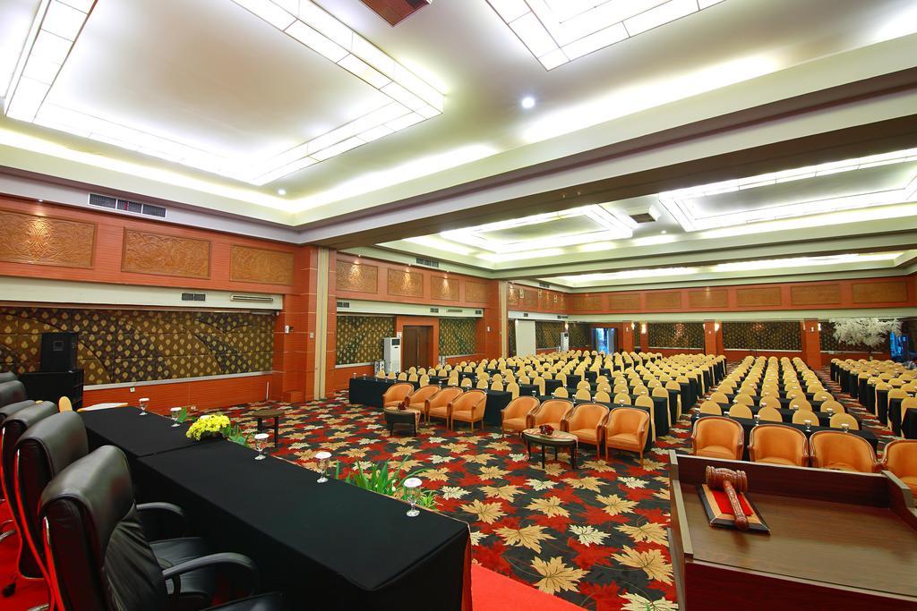 Pangeran Beach Hotel Padang  Eksteriør billede
