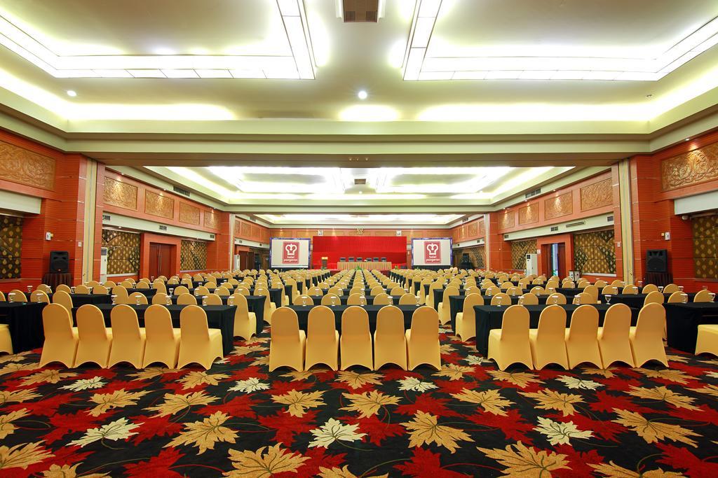 Pangeran Beach Hotel Padang  Eksteriør billede